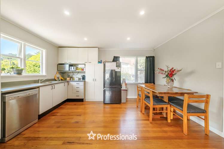 8 Harlow Grove Wainuiomata_13