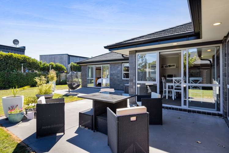 13 Cooke Farm Grove Waiwhakaiho_1