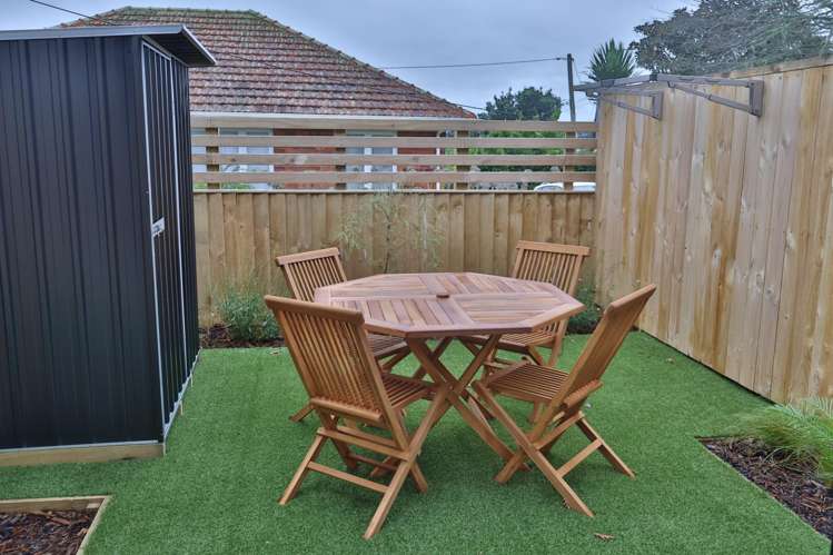 2/23 Awaroa Road Sunnyvale_8