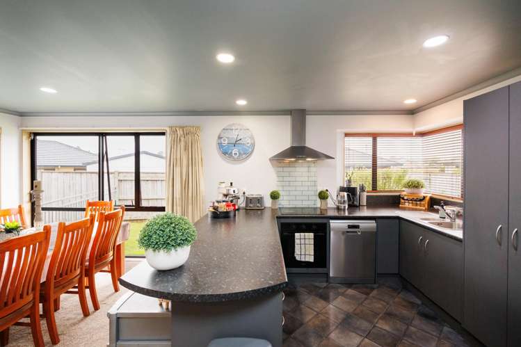 12 Walnut Grove Kelvin Grove_5