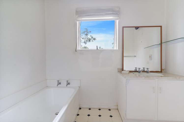 9 Sikkim Crescent Clover Park_16