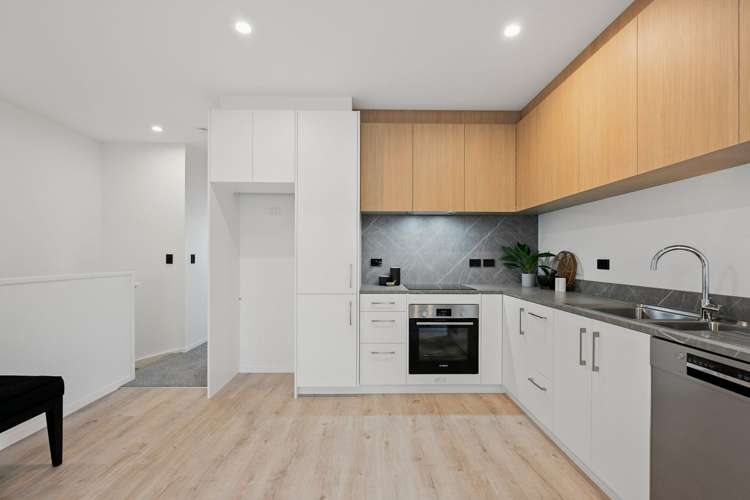 6/3 Vesty Avenue Hillcrest_3