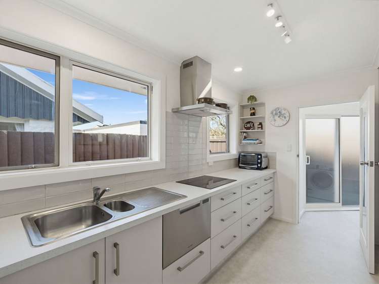 2/9 Lombard Place Avonhead_6