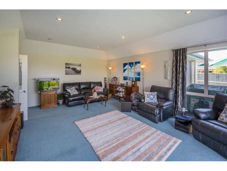 276 Southfield Drive Lincoln_13