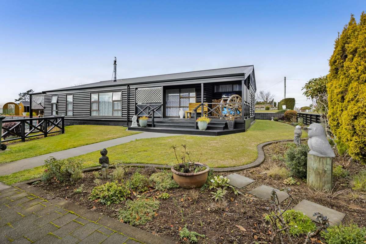 42 Swansea Road_0