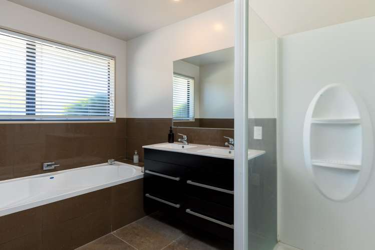 8 Blairich View Witherlea_17