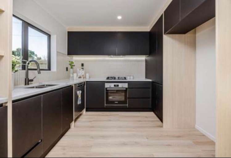 2/31 McAnnalley Street Manurewa_8