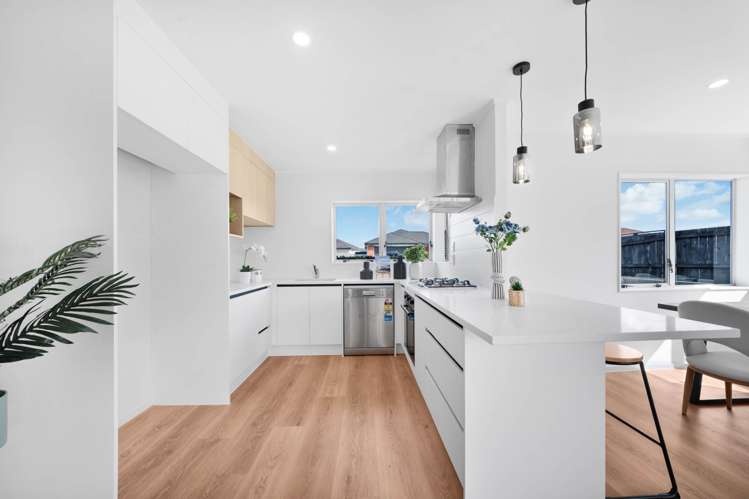 139 Naylors Drive Mangere_4