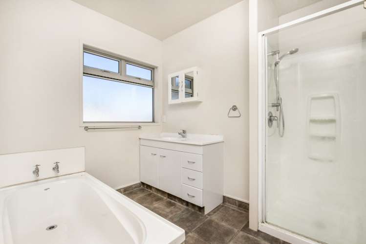 22 Cottingham Crescent Mangere East_14