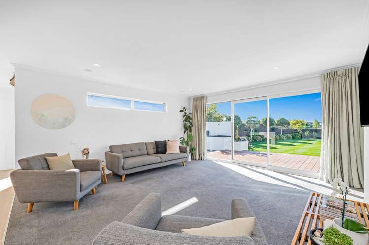 79 Carnaveron Drive Lincoln_7