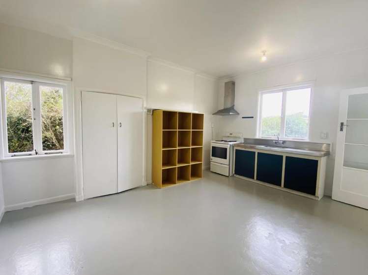 13 Gardner Ave 1732_2