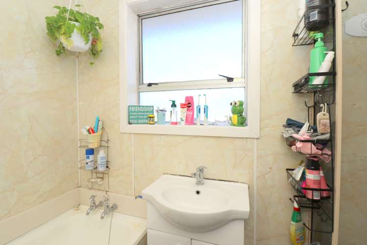 87 Conway Crescent Glengarry_14