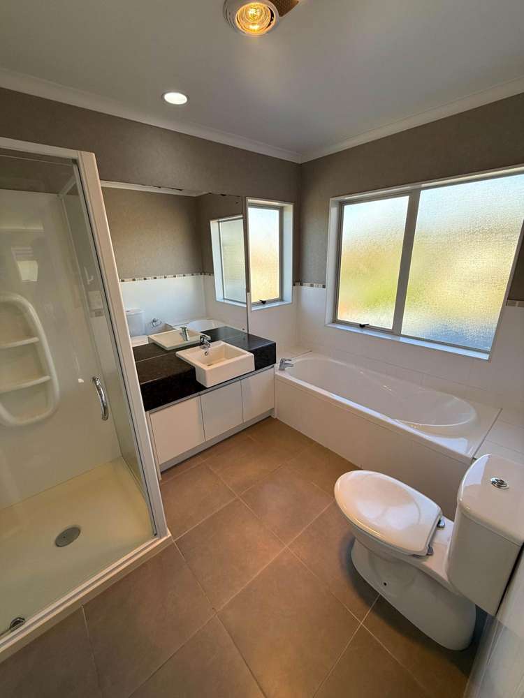 44 Seresin Crescent Flat Bush_11