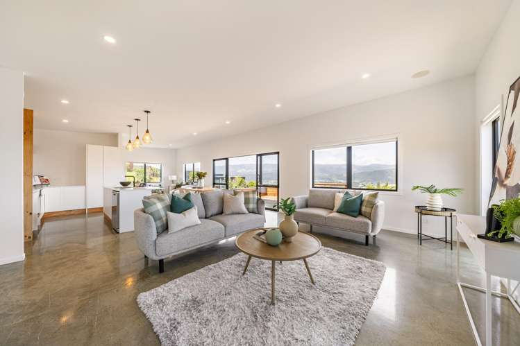 47 Percy Kinsman Crescent Riverstone Terraces_13