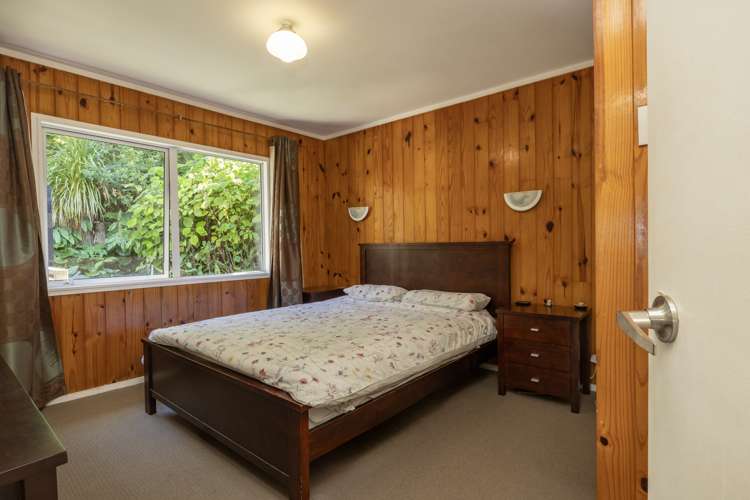 8 Ngaio Road Titirangi_5