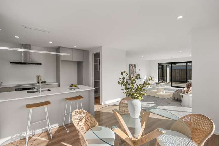 5 Greenslade Drive Lincoln_24