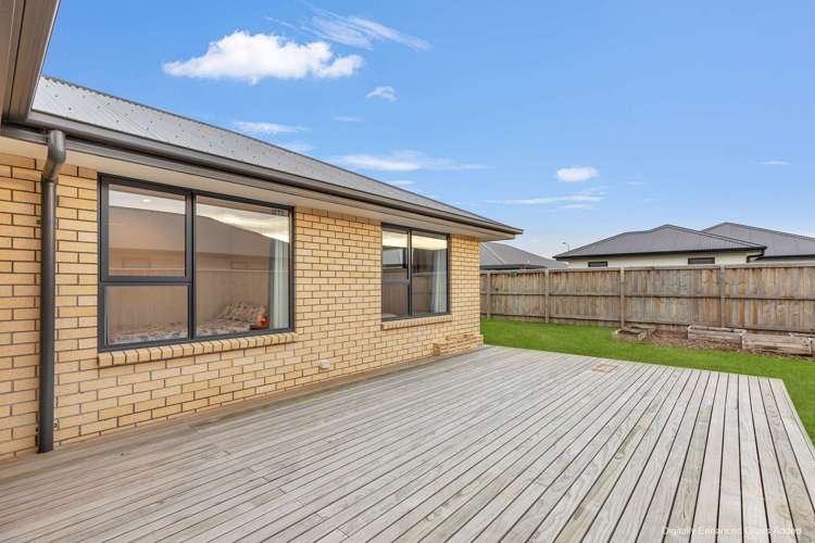 14 Nathaniel Archer Street Woodend_15