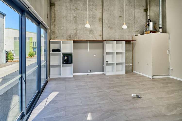 Unit 56 & 57 41-49 Bouverie Street Petone_11