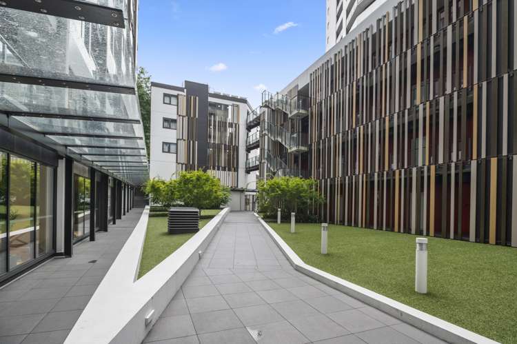 1005/438 Queen Street Auckland Central_17