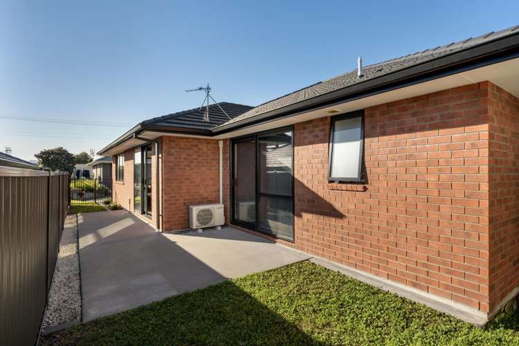 8 Godwit Lane Welcome Bay_11