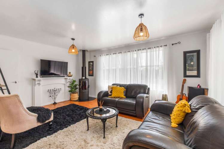 8 Kashmir Road Glen Eden_8