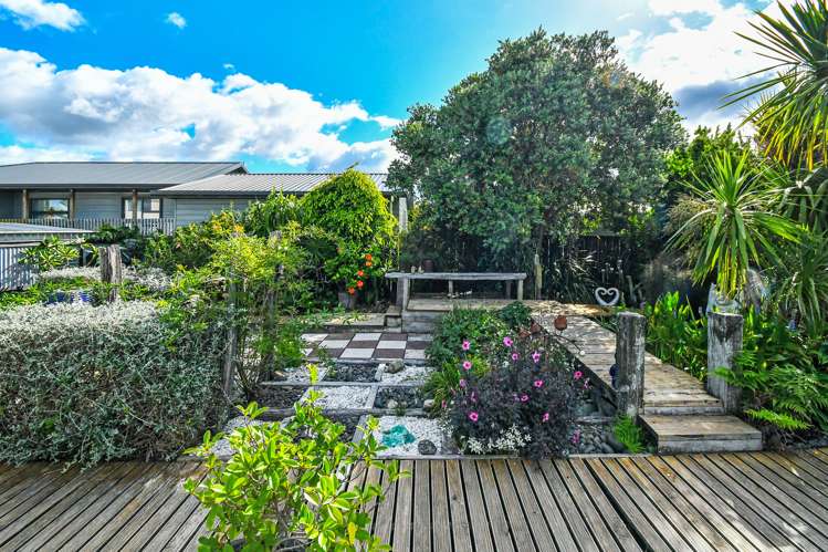 6 Puriri Avenue Kaiaua_25