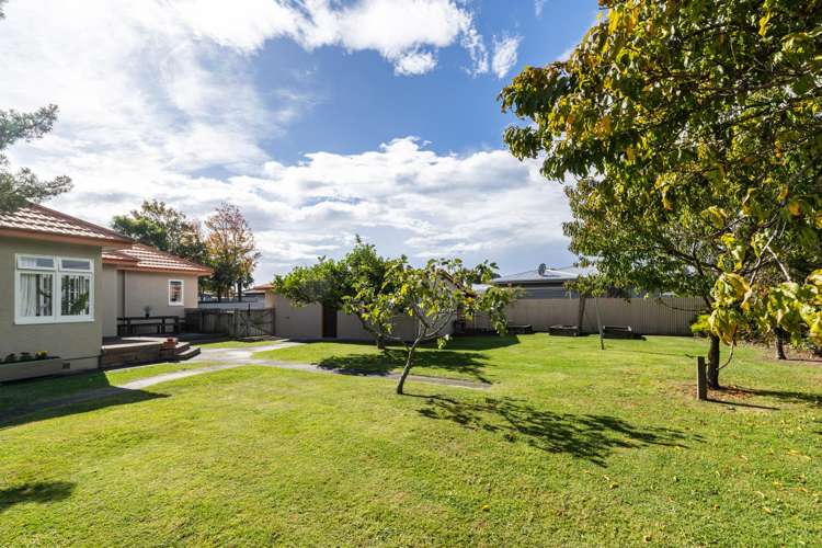 14 Flanders Avenue Onekawa_12