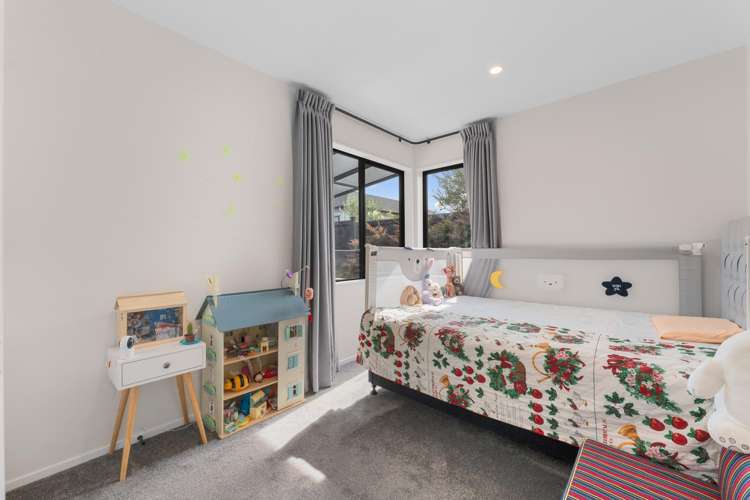 8 Kuinga Street Milldale_11