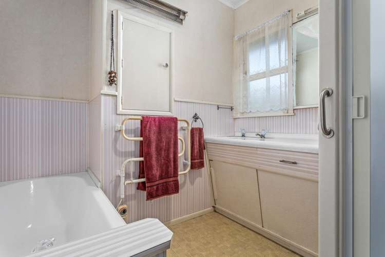 5A Halberg Crescent Whakatane_12