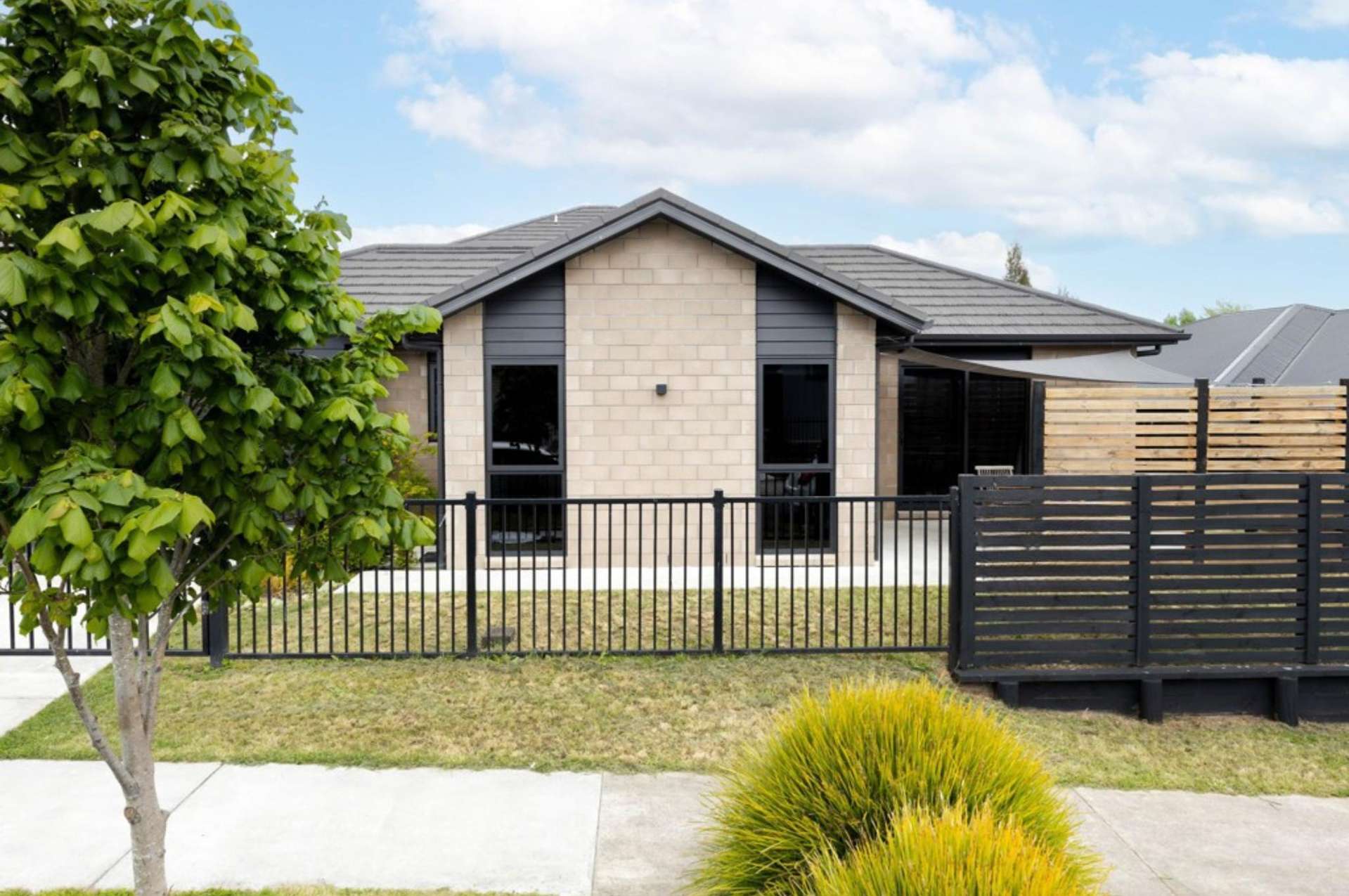 1/4 Ekara Road Flagstaff_0