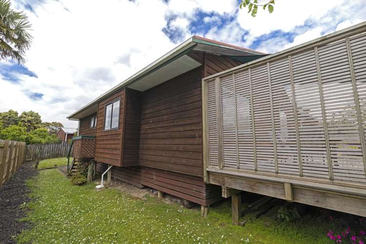 9/390 West Coast Road Glen Eden_16