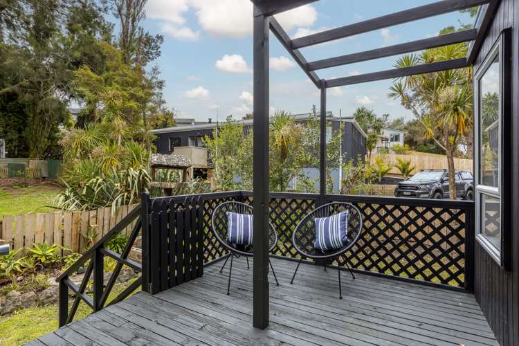 2 Shadon Place Stanmore Bay_23