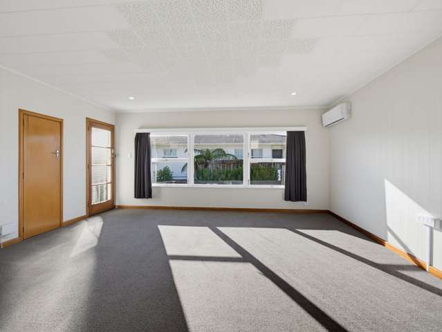 1/7 Tennyson Crescent Stoke_4