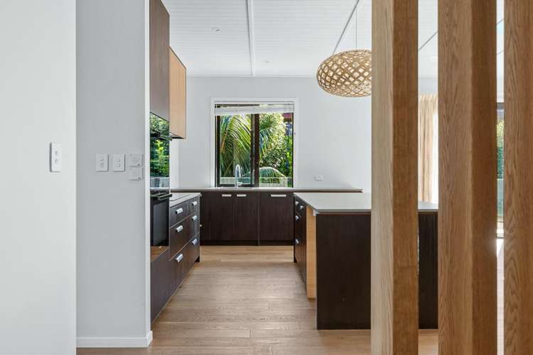 102 Vipond Road Stanmore Bay_9