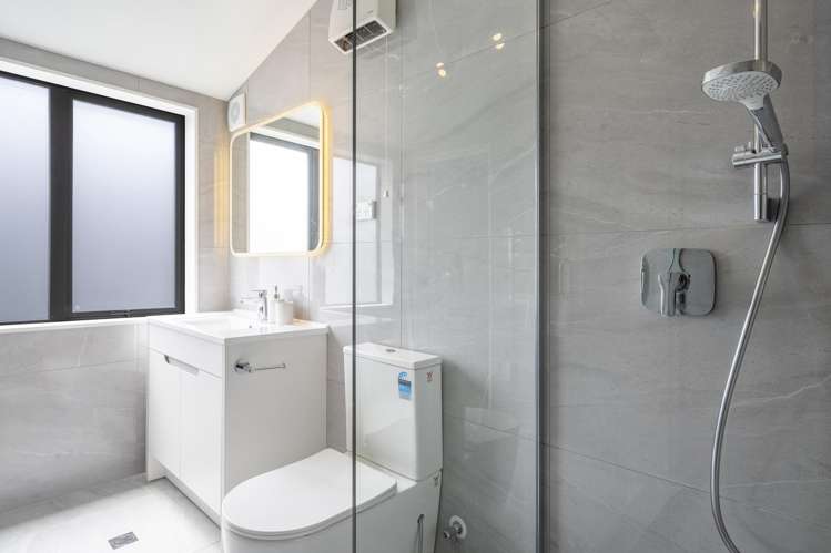 2-3/45 Great South Road Takanini_14