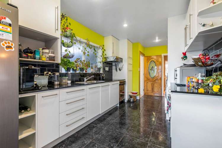 18 Levesque Street Birkdale_3