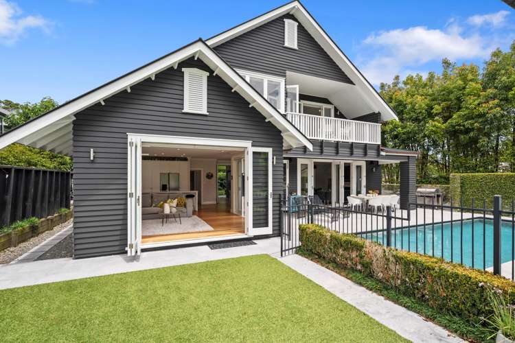 16 Golf Road Epsom_29