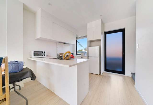 1/15 Rush Place Mangere East_4