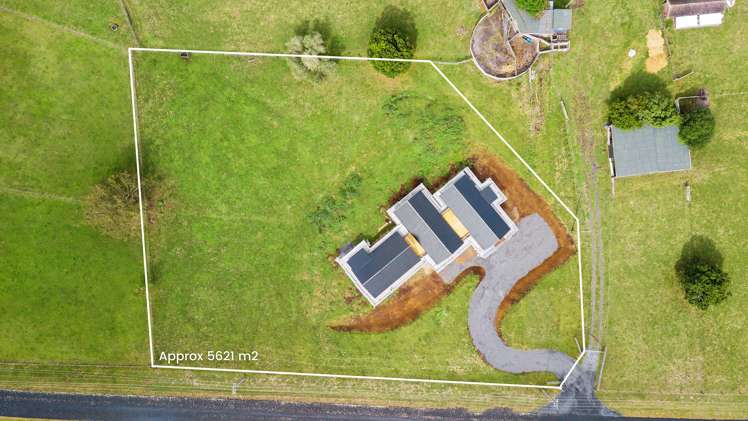 53 Fletcher Road Ngahinapouri_7