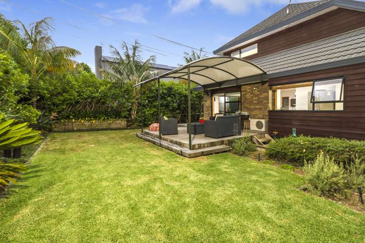 2/22 Heathcote Road Castor Bay_3