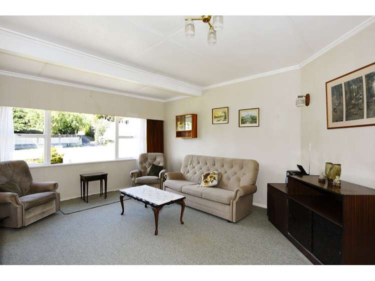 18 Emano Street Toi Toi_2