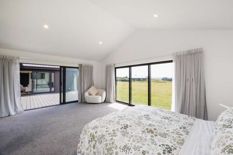 2 Mataki Lane Halcombe_13