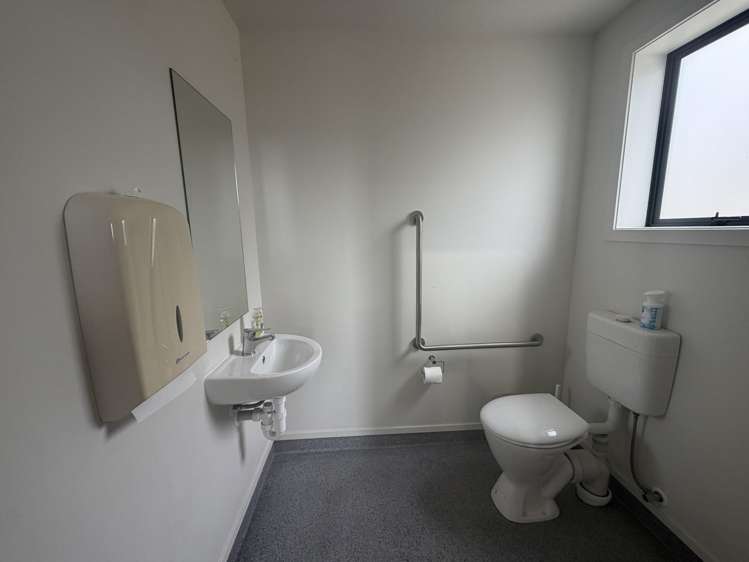 2/16 Gloucester Street Greenmeadows_6