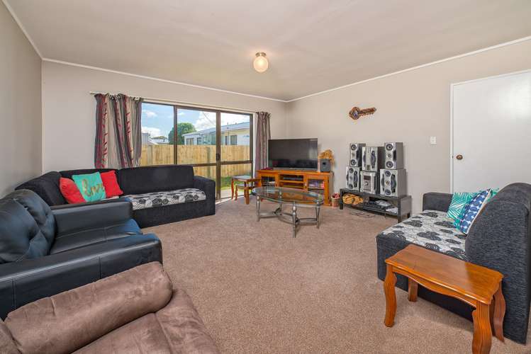 2/14 Templeton Place Clendon Park_2