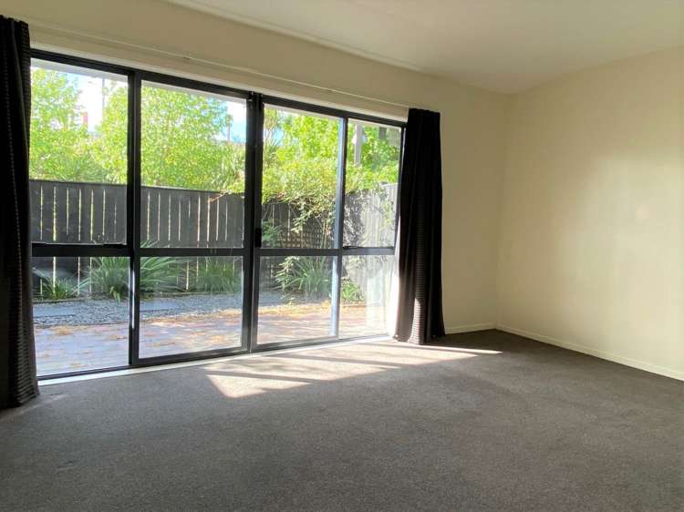 13/6 Ambrico Place New Lynn_10