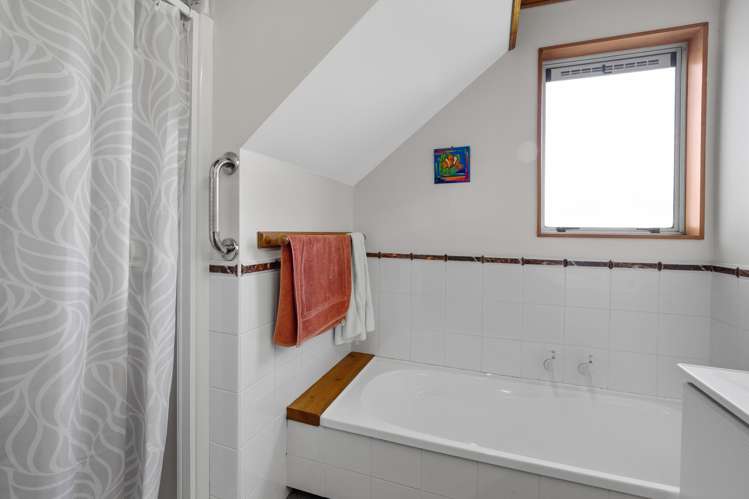 107 Pages Road Allenton_21