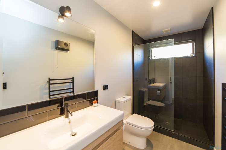 52 Myles Way Lower Shotover_17