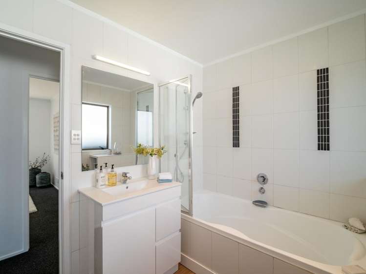 5/17 Neal Avenue Glenfield_10