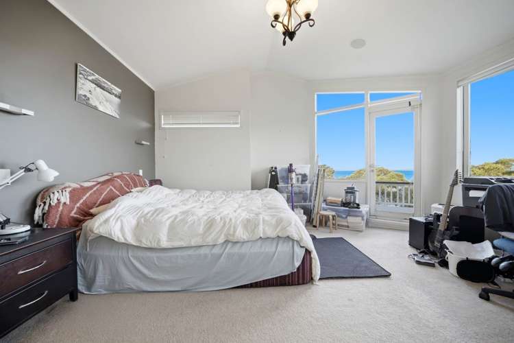 1 Churchill Road Murrays Bay_19