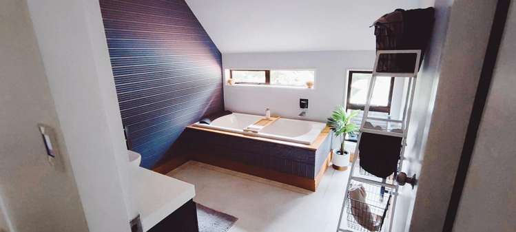 5 Lady Bell Grove Lowry Bay_14